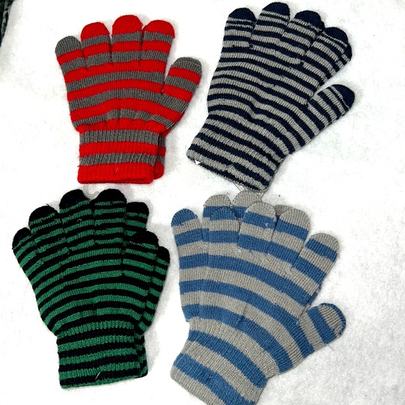 Kids Unisex Cold Weather Gloves MIX & MATCH 2 PAIR 1 PRICE Knit Stretch NEW - Picture 1 of 9